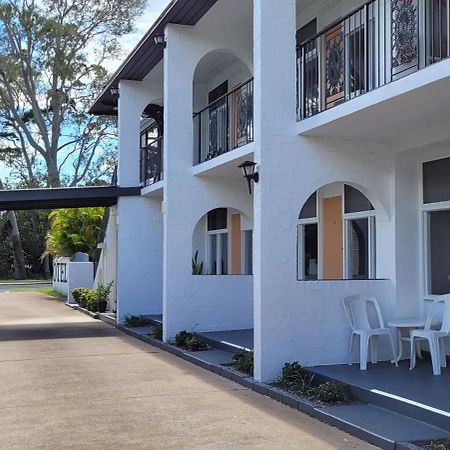 Tower Court Motel - Adults Only Haven Харві-Бей Екстер'єр фото